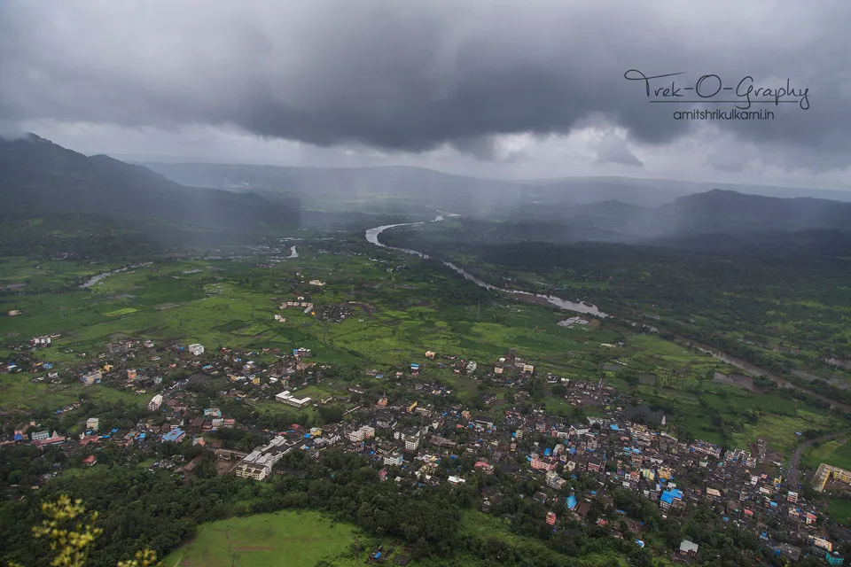 पाली गाव