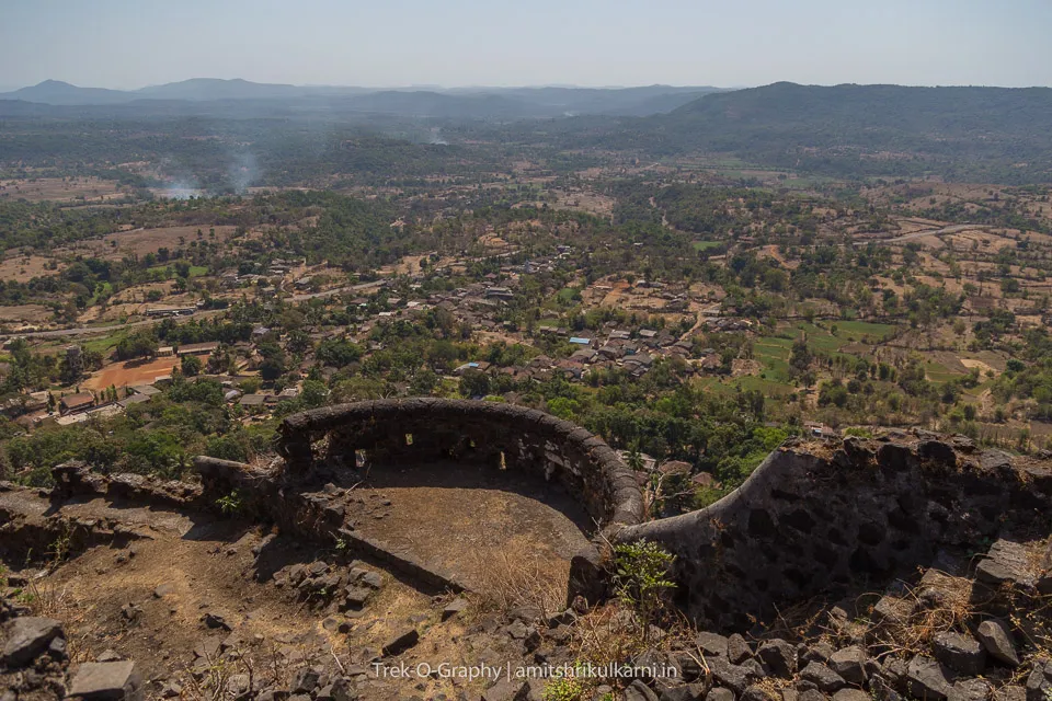 तळगडचा गोलाकार बुरुज
