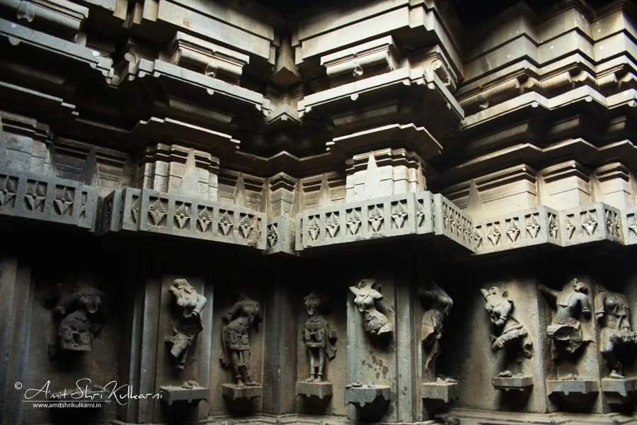 Beautiful Carvings Bhuleshwar Temple
