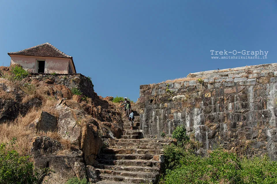 सिंधुदुर्ग - महापुरुष मंदिर