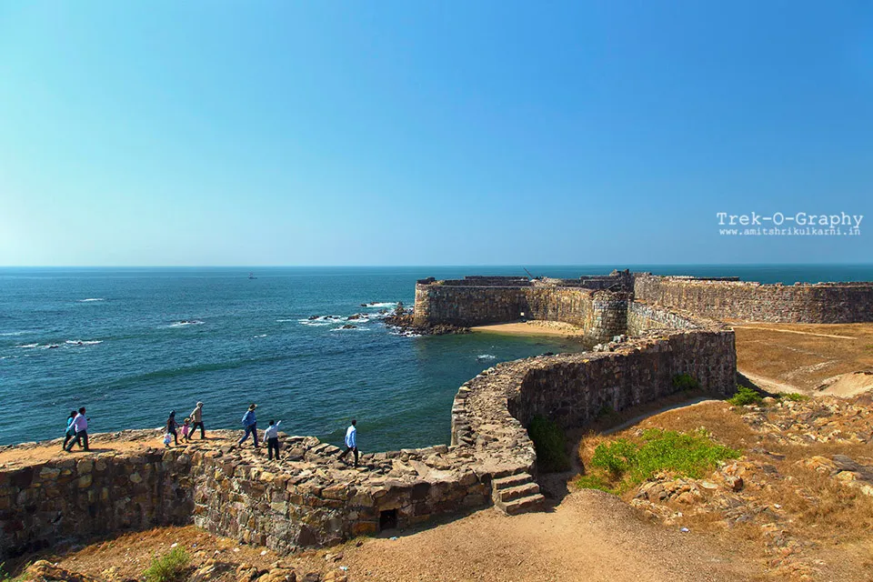 सिंधुदुर्गची सर्पाकार तटबंदी