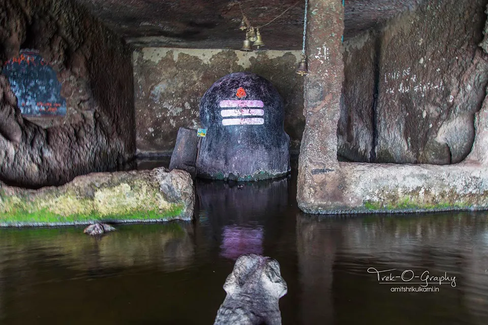 पालपेश्वर येथील शंकराची पिंड